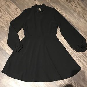 BLACK LONG SLEEVE DRES